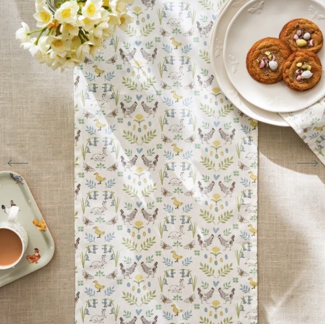 Spring Chicken Table Runner image 2