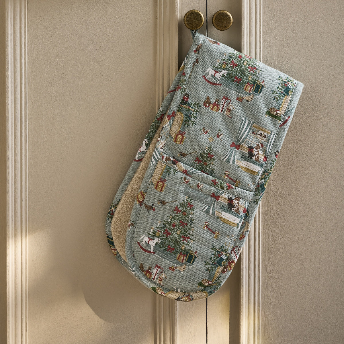 Cosy Christmas Double Oven Glove