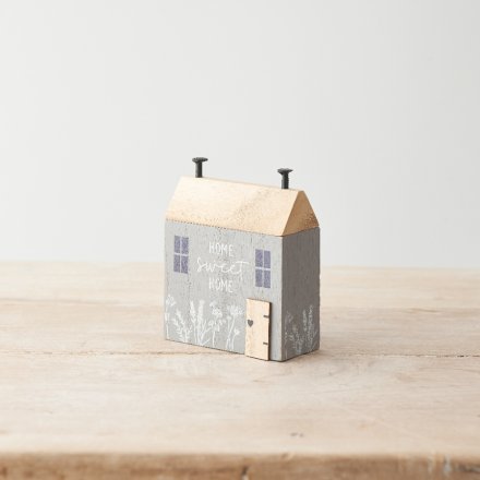 Wooden House 'Home Sweet Home'