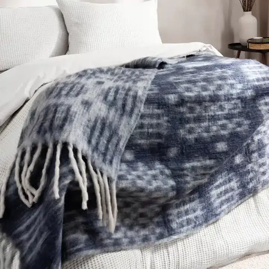 Caernarforn Throw Ink image 1