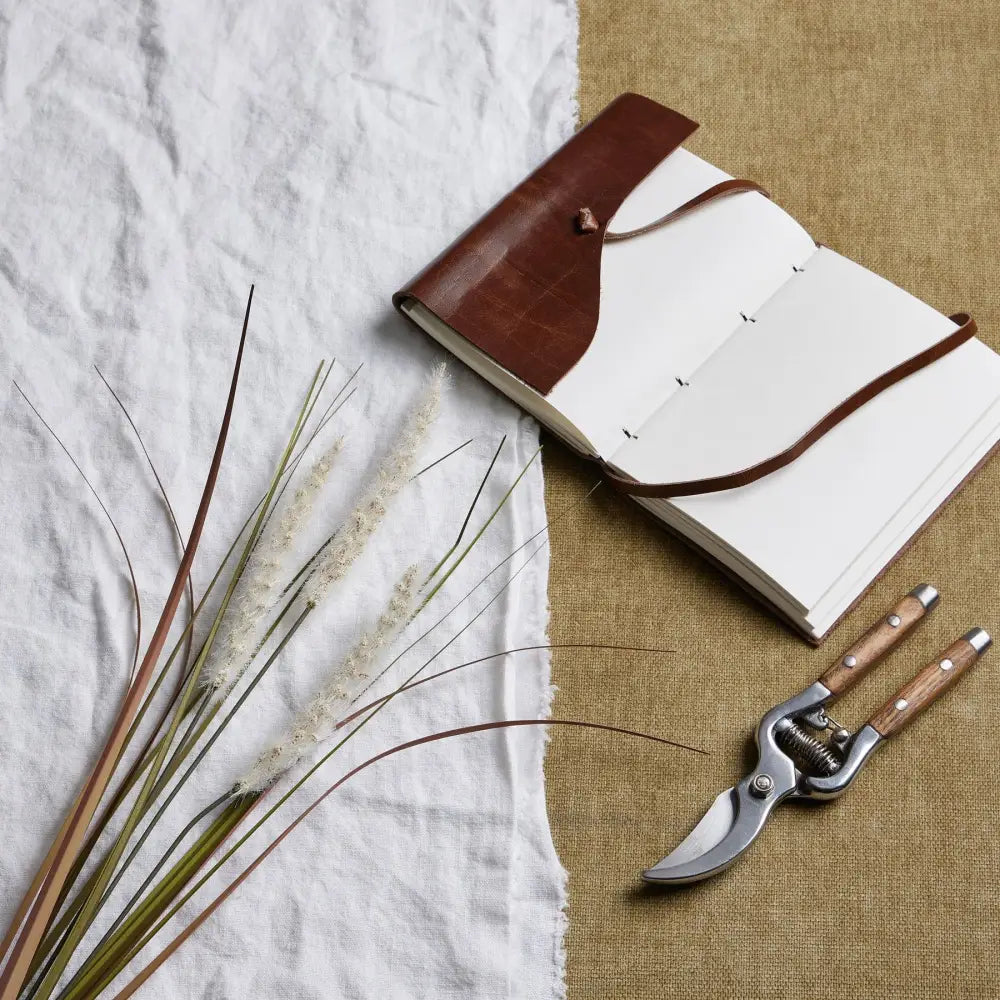 Cream Triple Grass Stem image 1