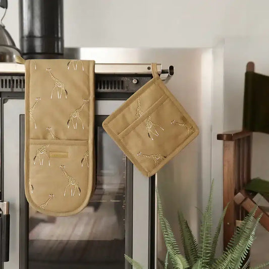 Giraffe Pot Grab image 1