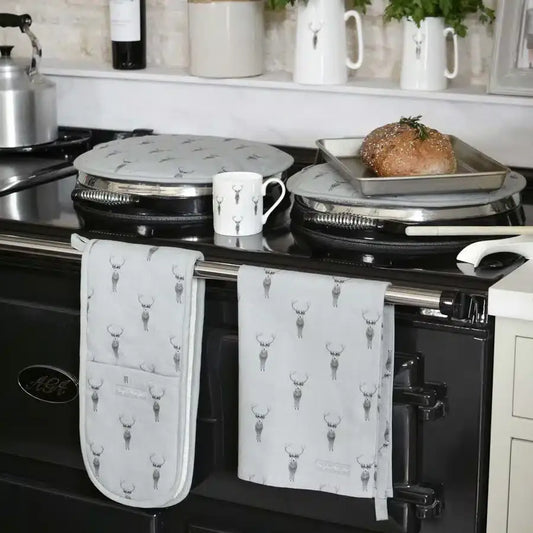 Highland Stag Double Oven Glove image 1