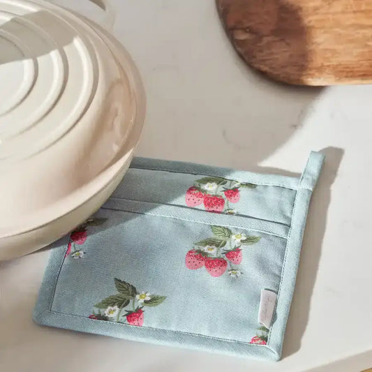 Strawberries Blue Pot Grab image 1