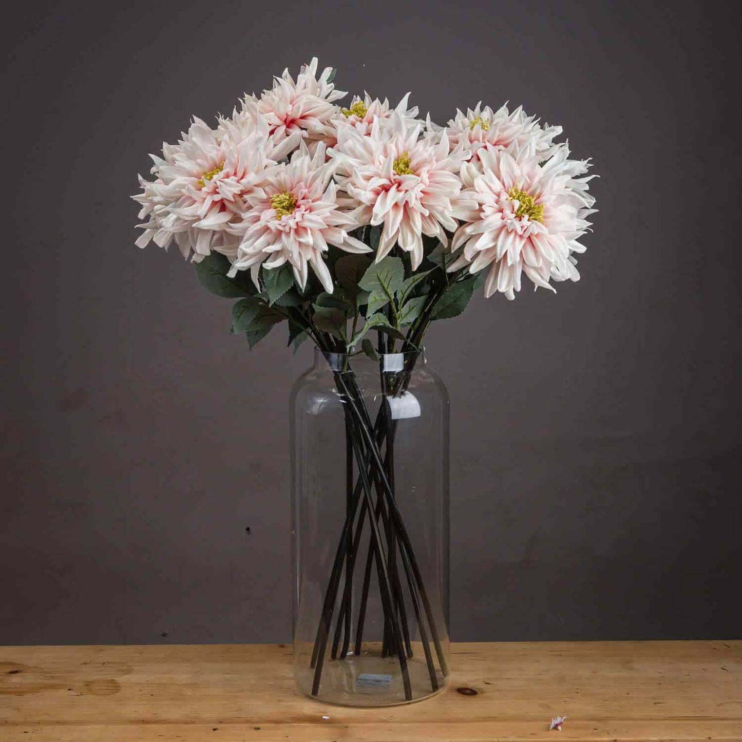 Lush Pink Dahlia Stem image 1