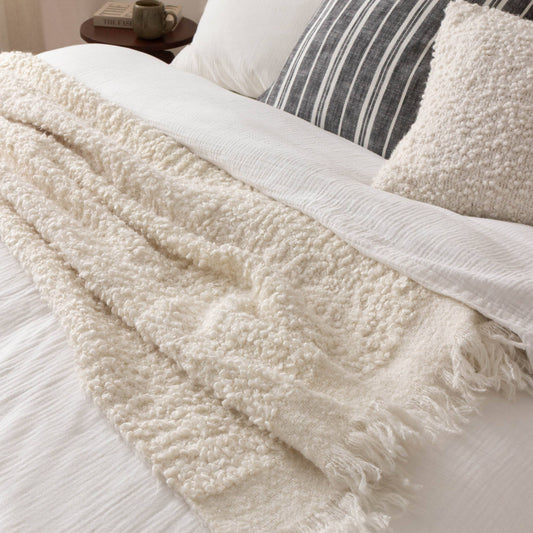 Ulsmere Throw Ecru