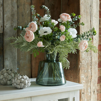 Pastel Pink Ranunculus Stem image 1
