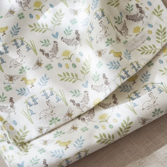 Spring Chicken Table Runner image 1