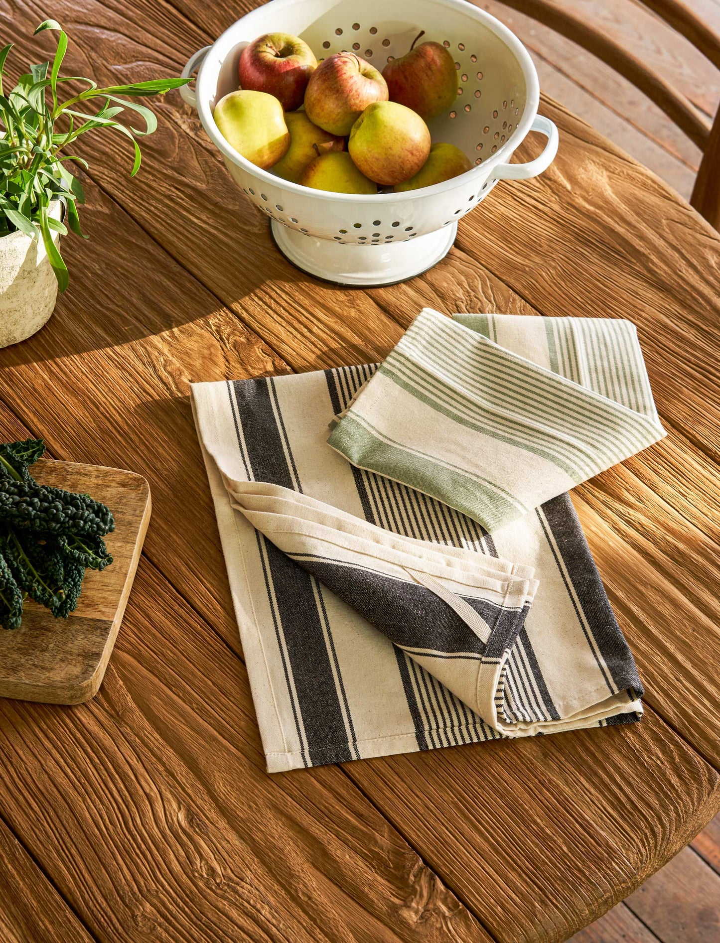 Colesbourne Stripe Tea towels Set of 2 Ink