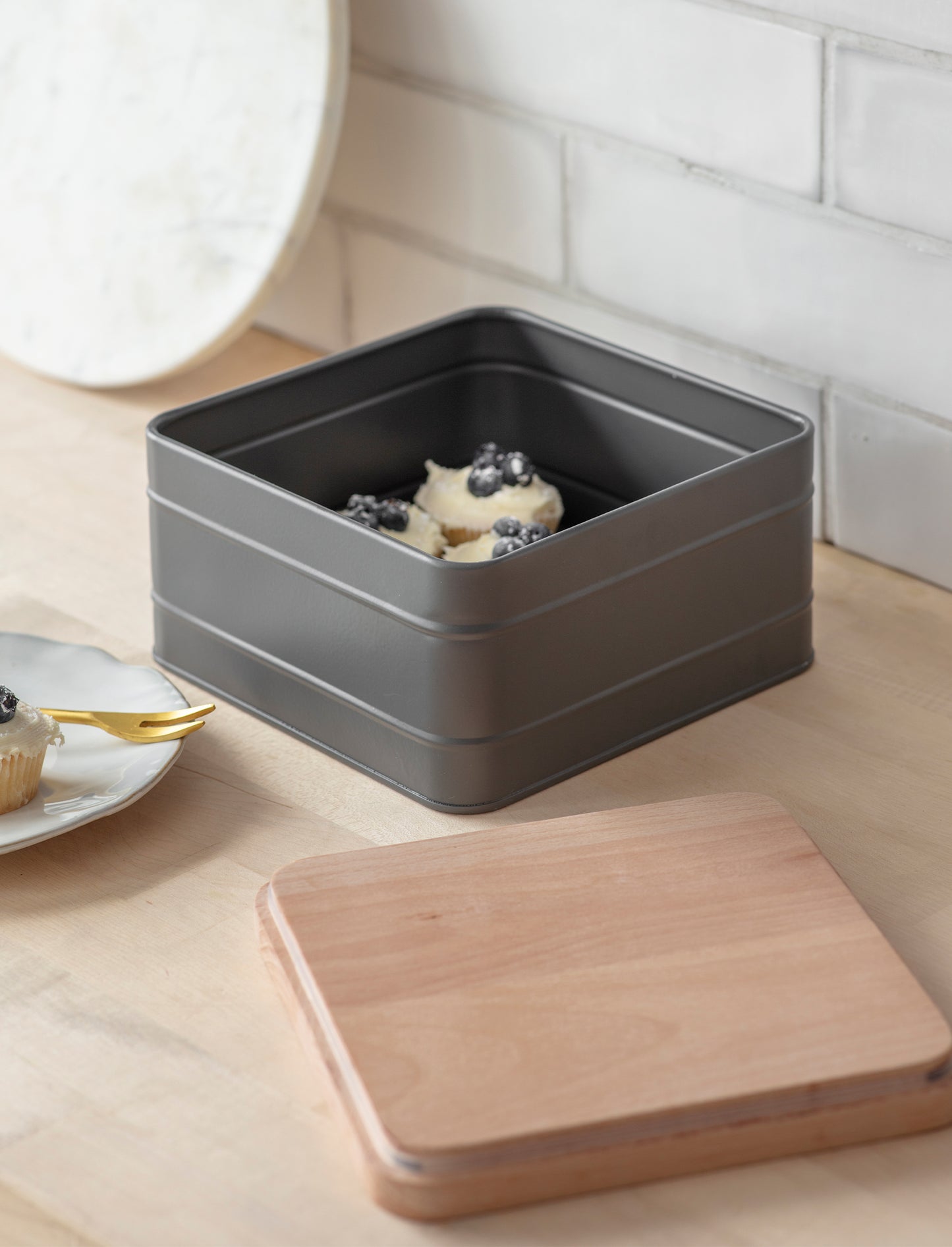 Borough Cake Tin Charcoal