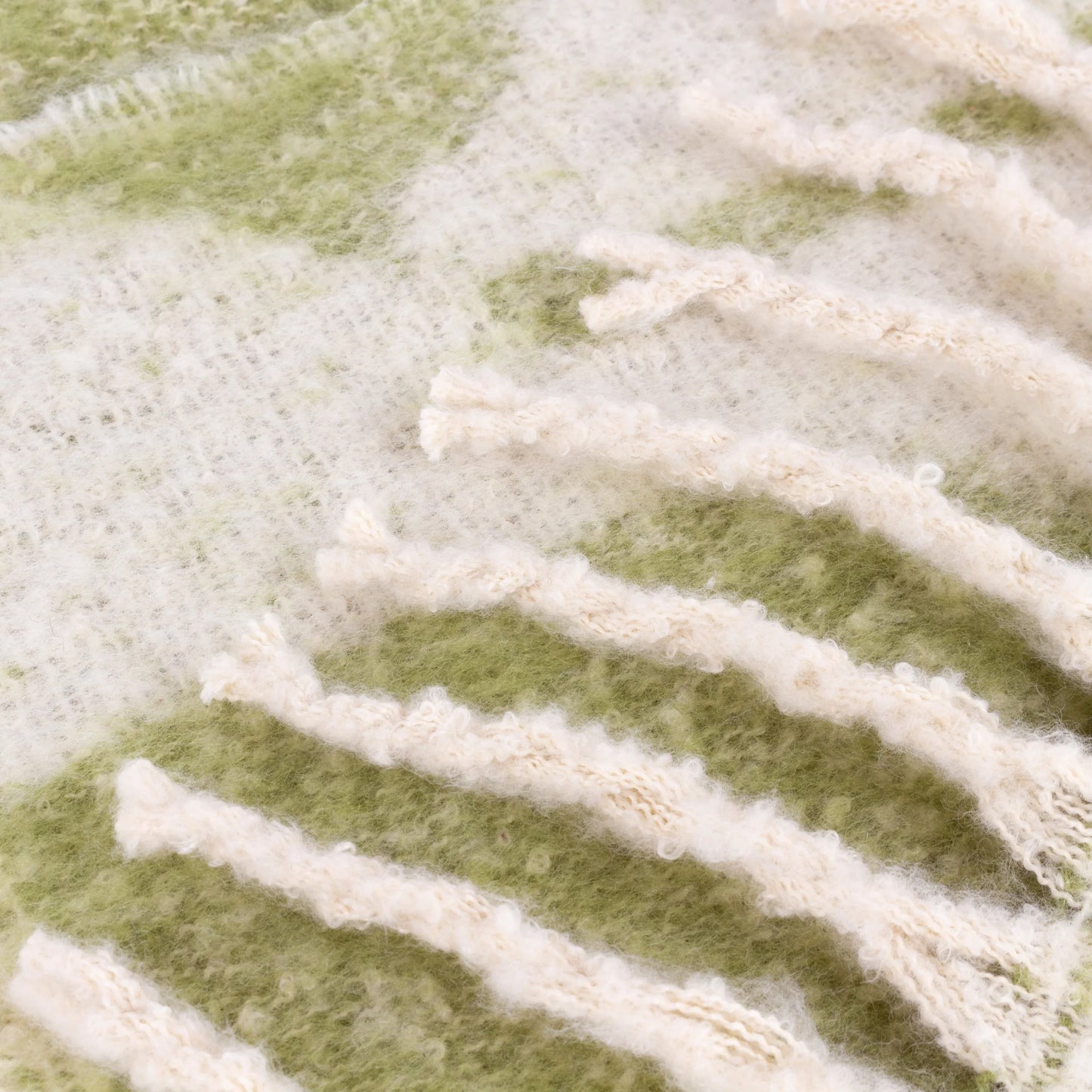 Meta Throw Olive