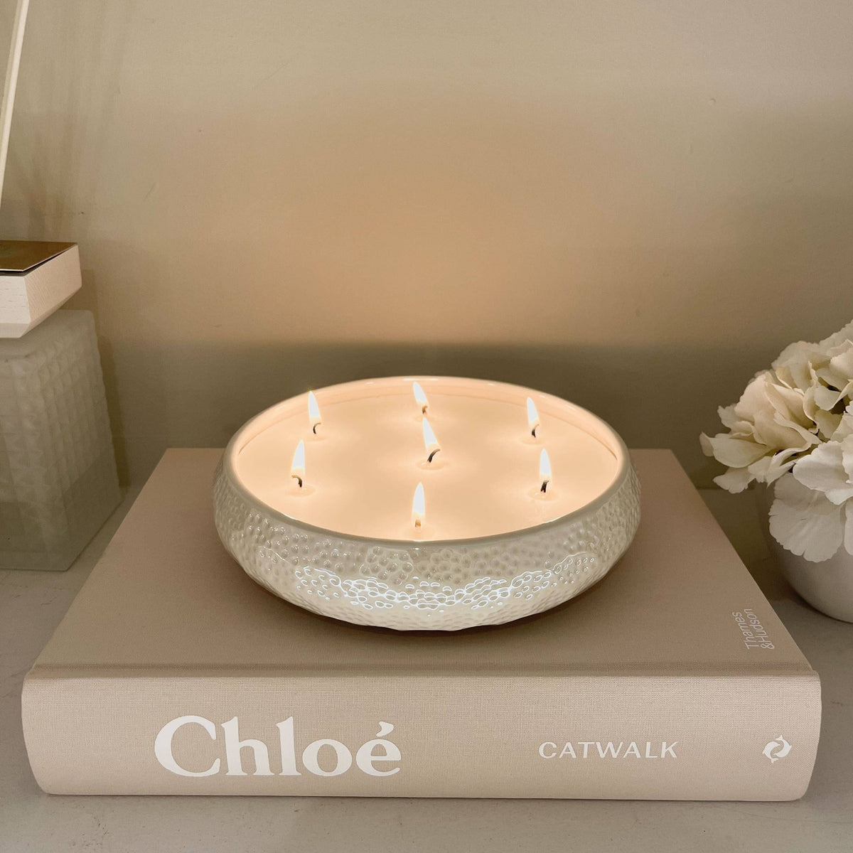 Aeolian 7 Wick White Pearlescent Scented Candle