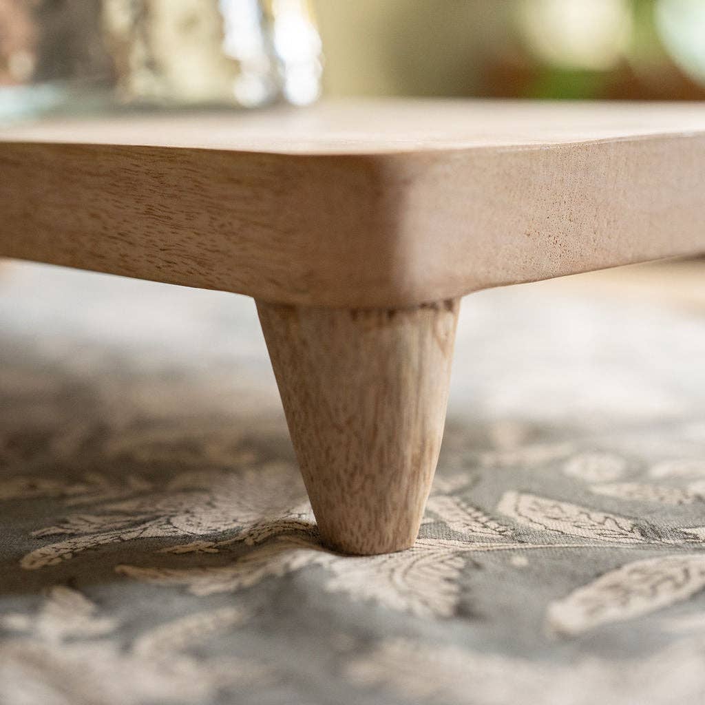 Beynac, Wooden Table Riser