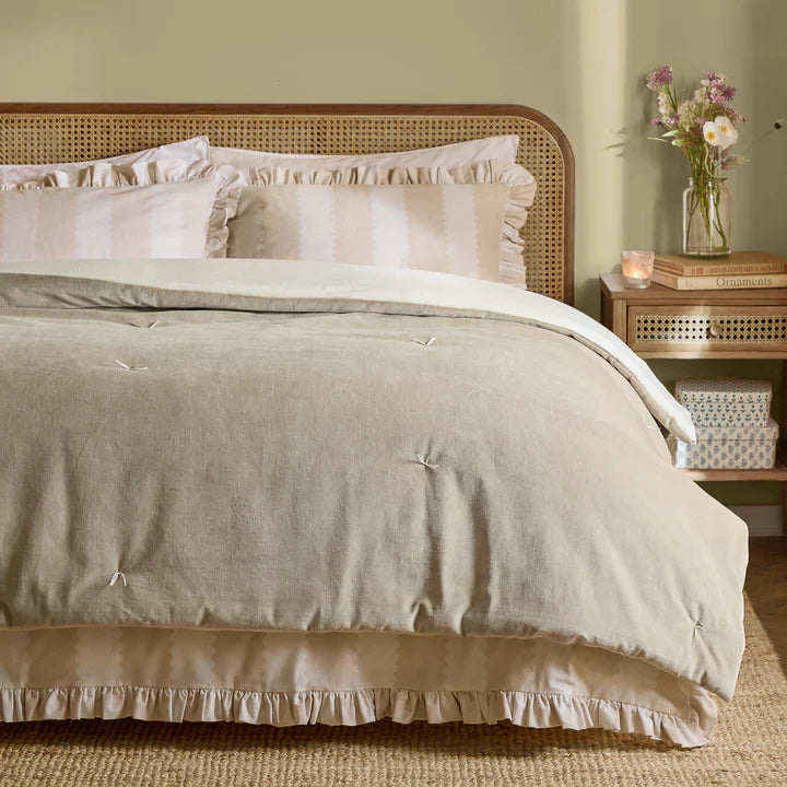 Edie Velvet Bedspread Natural