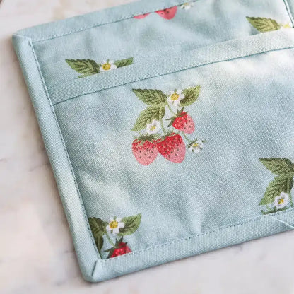 Strawberries Blue Pot Grab image 2